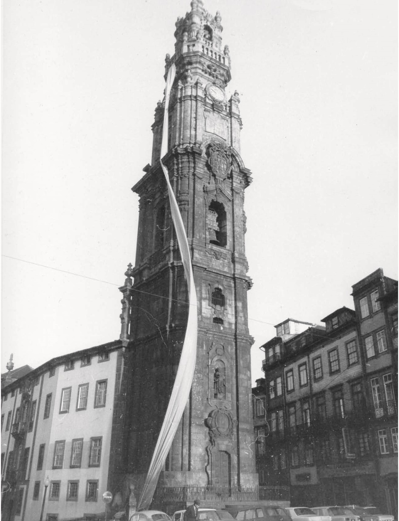 Figure 1. ACRE group, intervention in Torre dos Clérigos (Porto) Source: Lima Carvalho collection