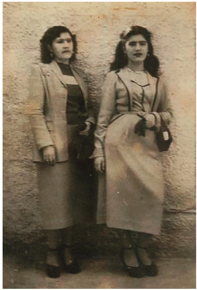 Carmen e Hilduara un 28 de marzo de 1952, Archivo familiar
