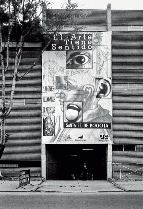 Entrada VII Regionales (imagen diseñado por Fernando Arias), Corferias. Bogotá, 1995. Foto del autor.