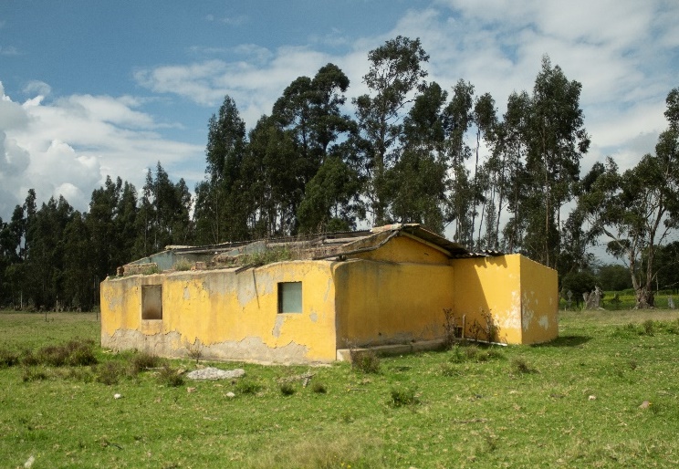 Imagen 3.
Posibles ruinas de la Capilla de Checua, acondicionadas como casa unifamiliar a mitad del siglo XX. Fotografía del autor (2023).