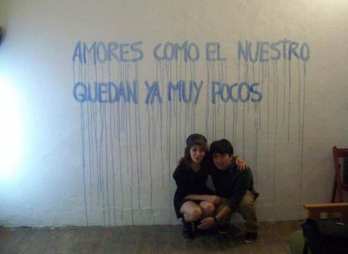 Daniel Edwin Alva Torres, Amores como el nuestro quedan ya muy pocos. (Vista de instalación en la exposición Boca–Vélez).Galería Isla Flotante, Buenos Aires. (2013).